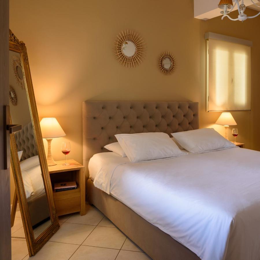 Suite Home Santorini Fira  Exteriör bild