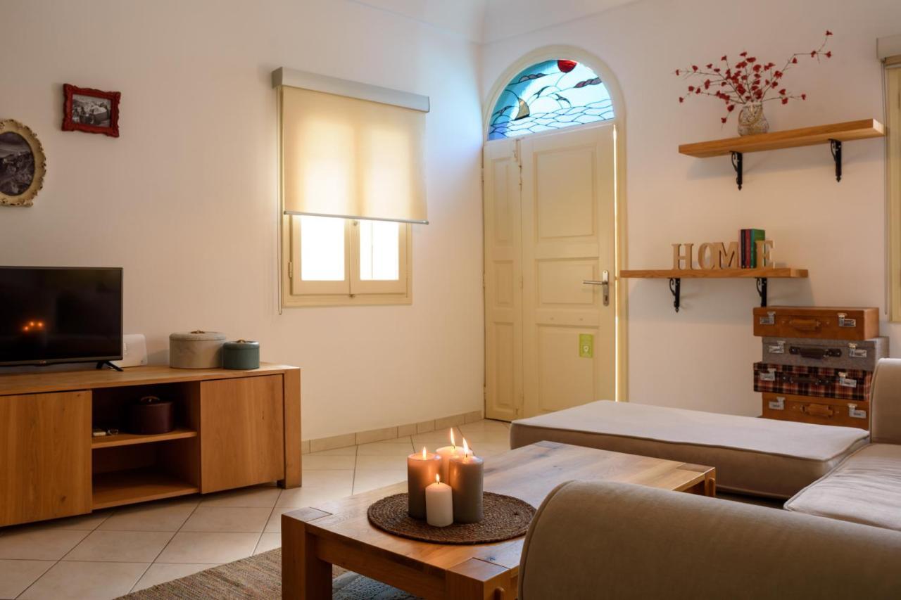 Suite Home Santorini Fira  Exteriör bild