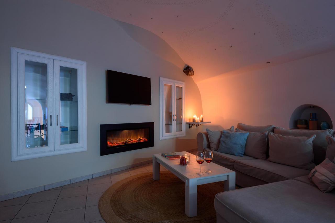 Suite Home Santorini Fira  Exteriör bild