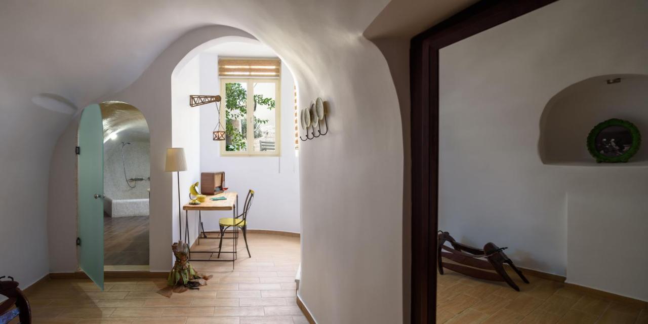 Suite Home Santorini Fira  Exteriör bild