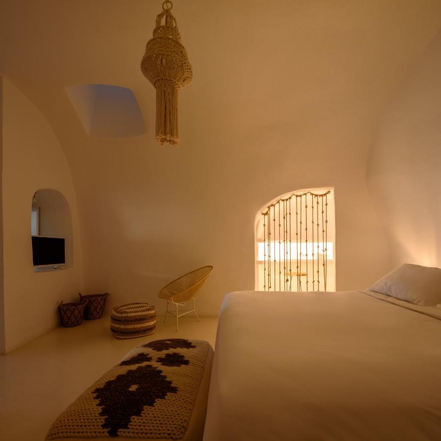 Suite Home Santorini Fira  Exteriör bild